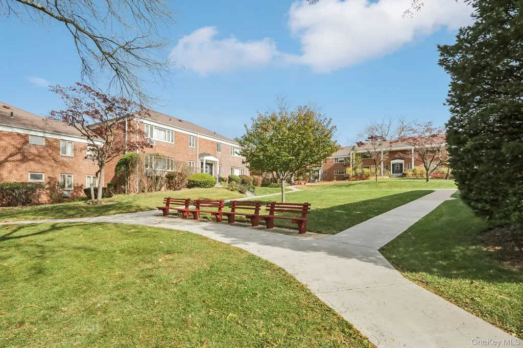 40 Lawrence Drive White Plains NY 10603