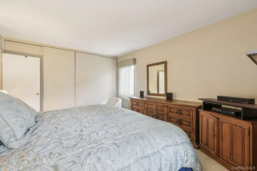 40 Lawrence Drive White Plains NY 10603