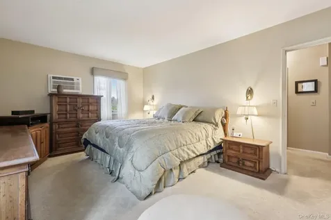 40 Lawrence Drive White Plains NY 10603
