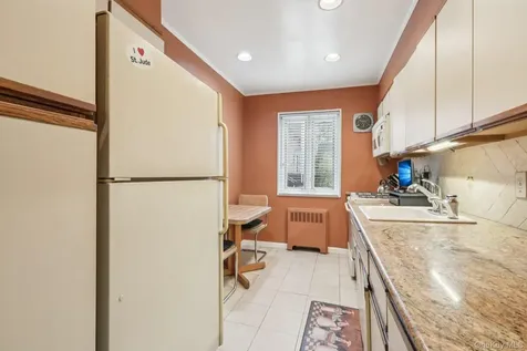 40 Lawrence Drive White Plains NY 10603