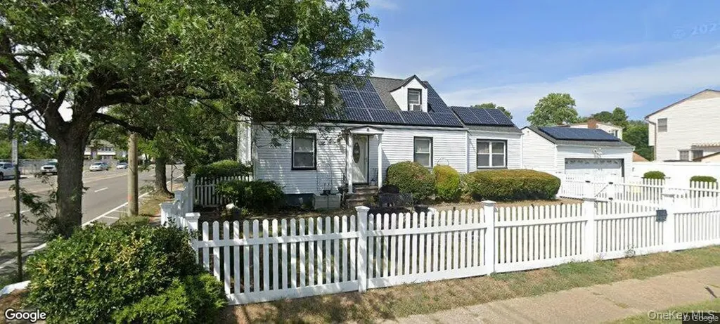 12 Enness Avenue Bethpage NY 11714