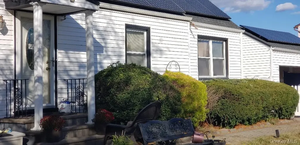 12 Enness Avenue Bethpage NY 11714