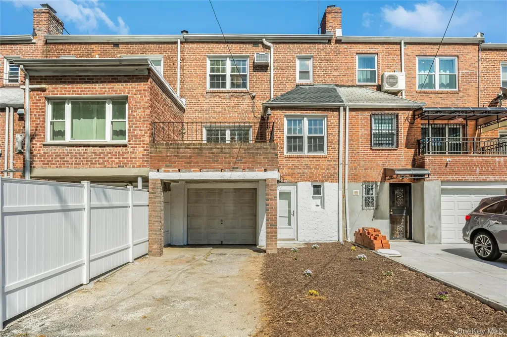 7334 174th Street Fresh Meadows NY 11366