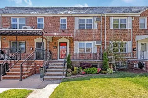 7334 174TH Street Fresh Meadows NY 11366