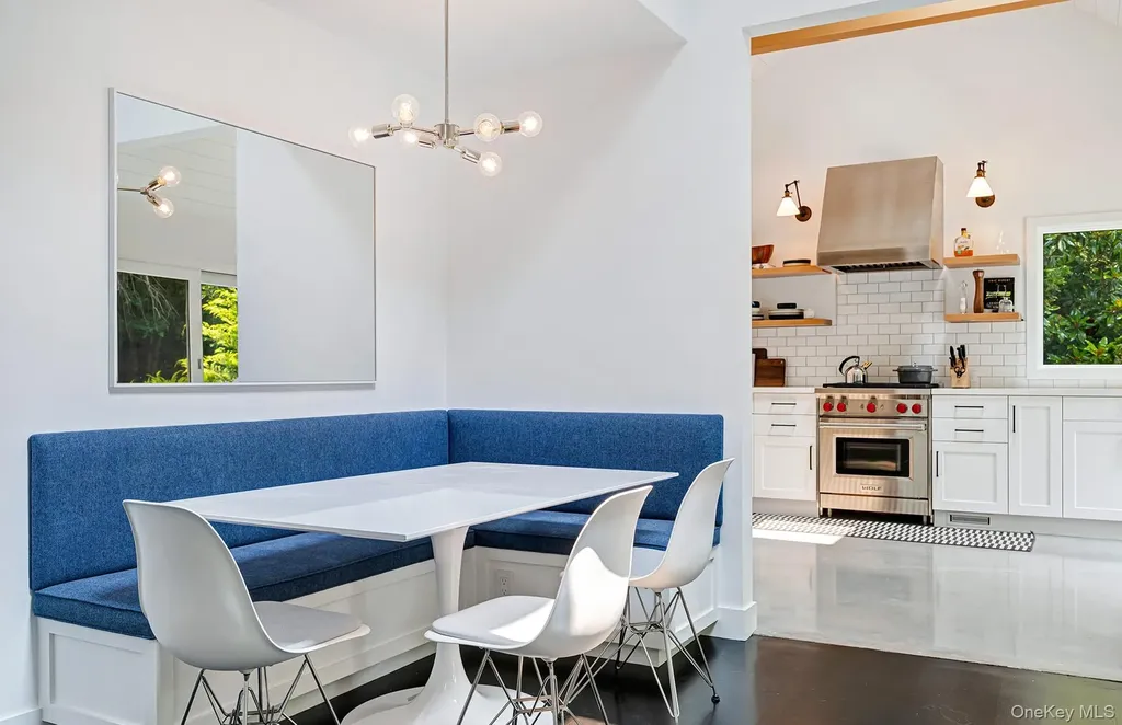 8 Foxglove Road East Hampton NY 11937