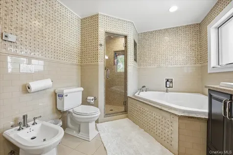 19 8th Street Hicksville NY 11801