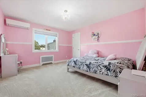 19 8th Street Hicksville NY 11801