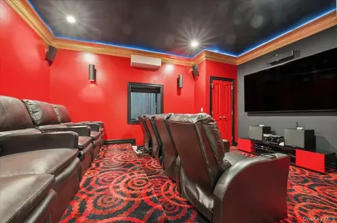 19 8th Street Hicksville NY 11801