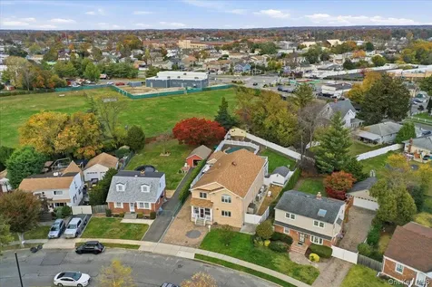 19 8th Street Hicksville NY 11801