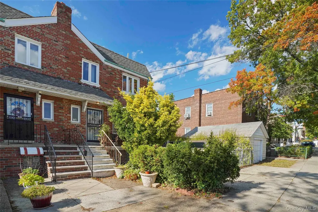 5444 69th Street Maspeth NY 11378