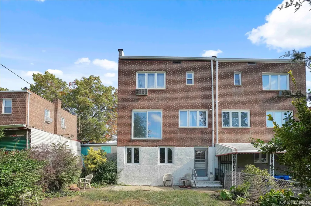 5444 69th Street Maspeth NY 11378