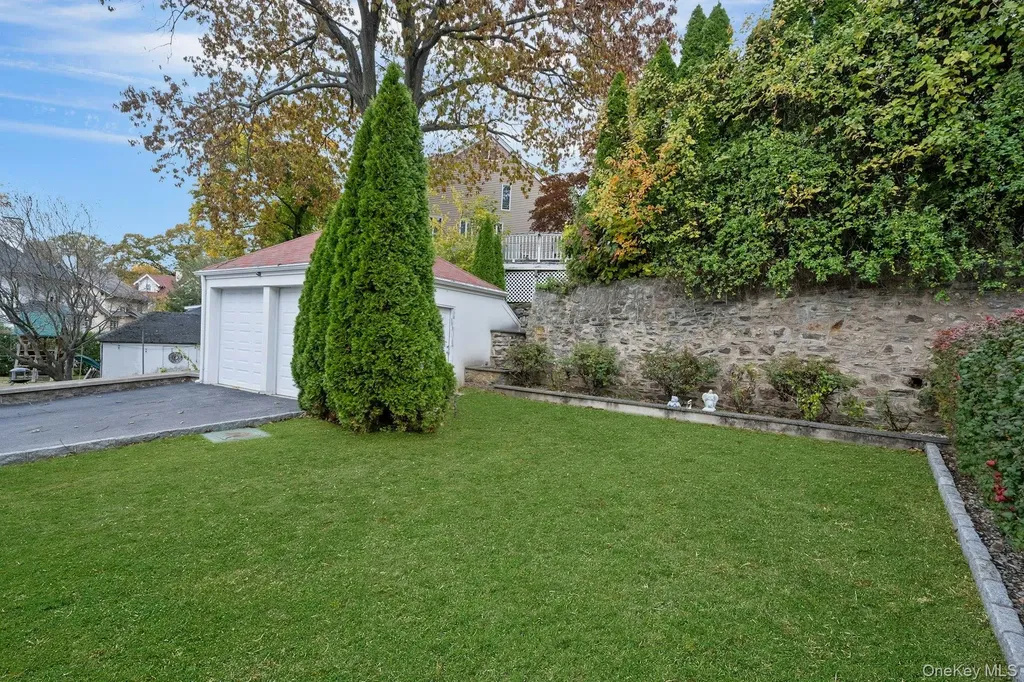 193 Harmon Avenue New Rochelle NY 10801