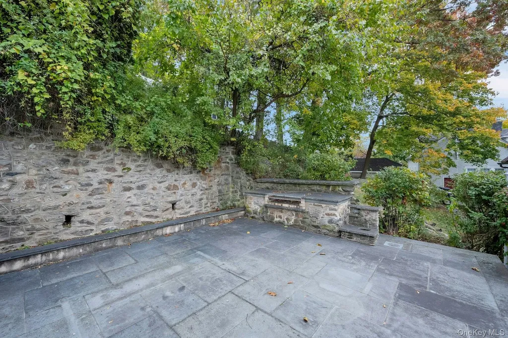 193 Harmon Avenue New Rochelle NY 10801
