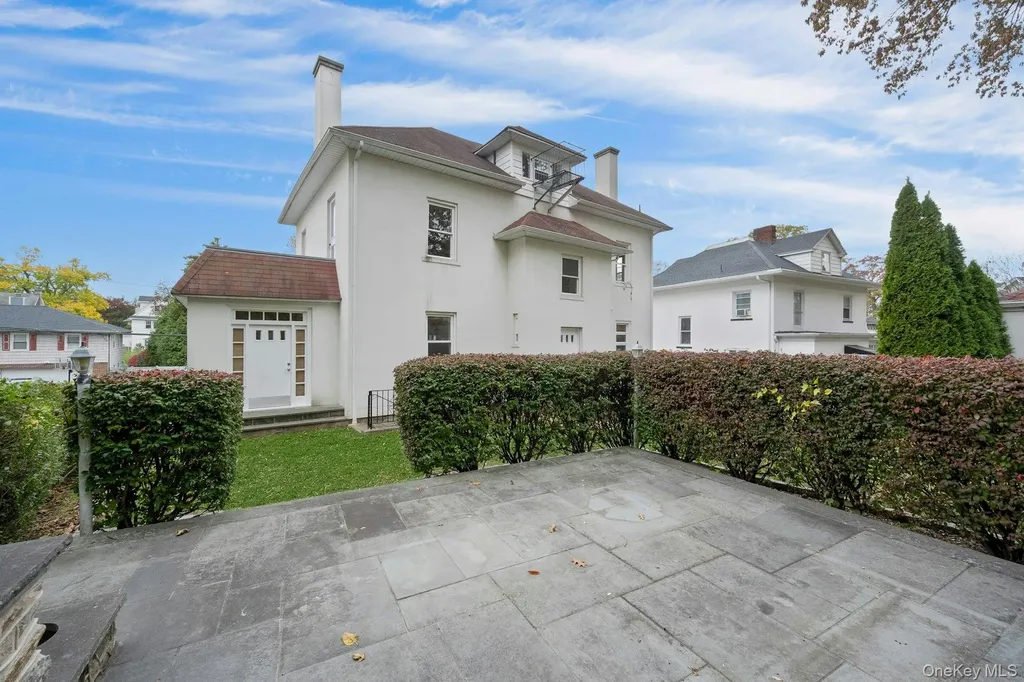 193 Harmon Avenue New Rochelle NY 10801