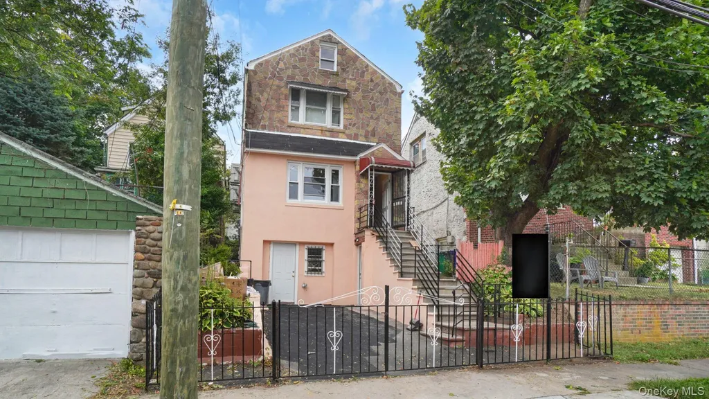 3965 Duryea Avenue Bronx NY 10466