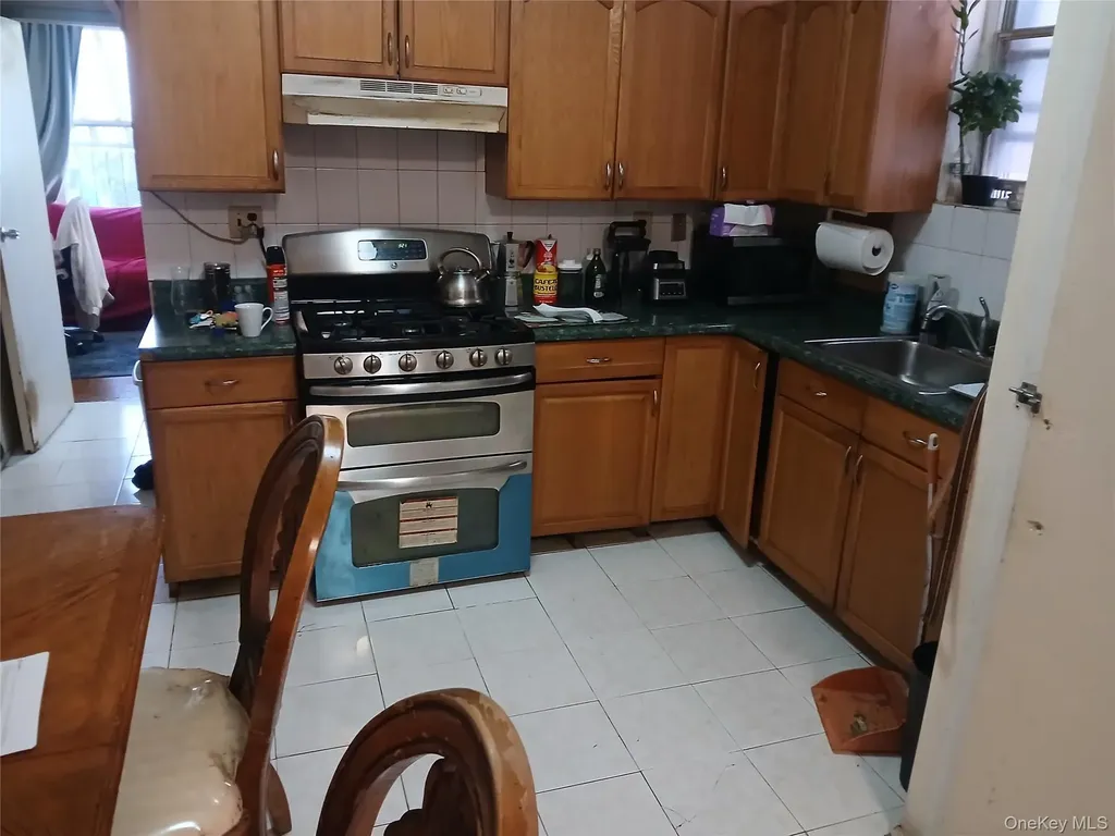 95 13 42 Avenue Elmhurst NY 11373