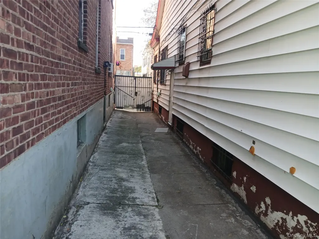 95 13 42 Avenue Elmhurst NY 11373