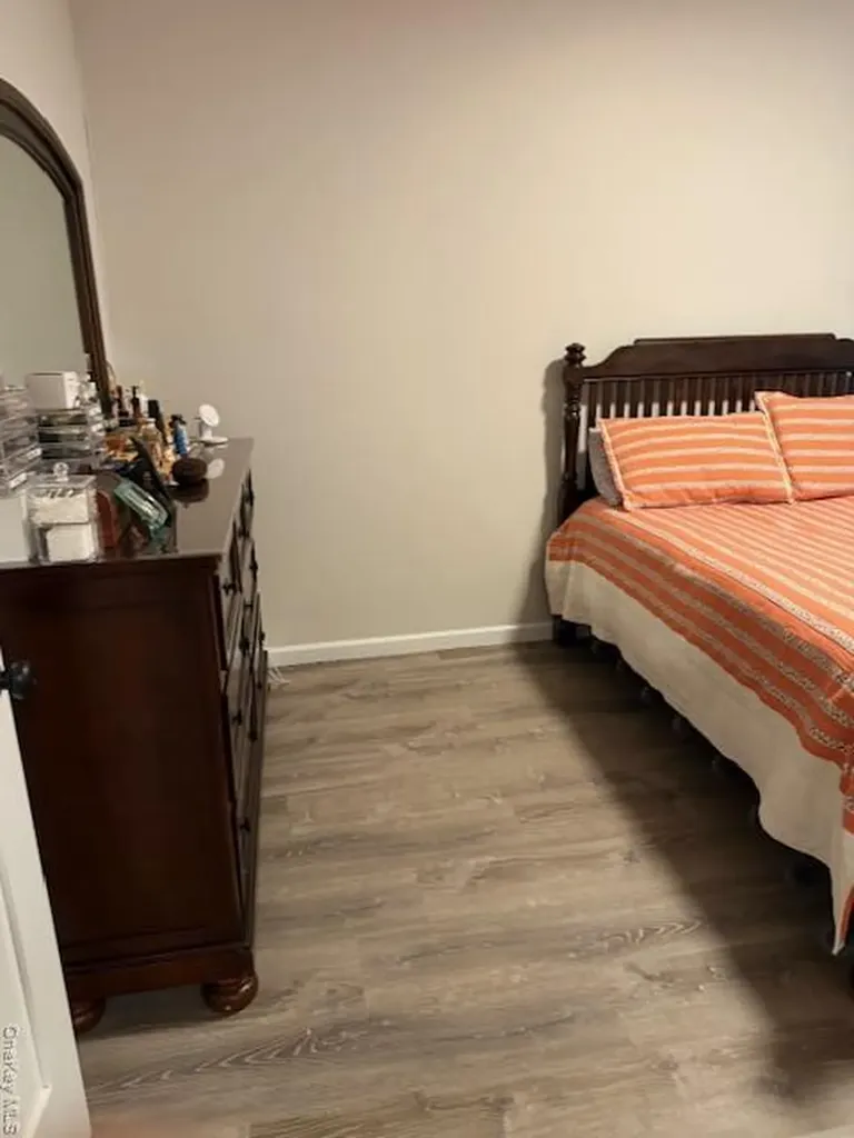 679 E 241st Street Bronx NY 10470