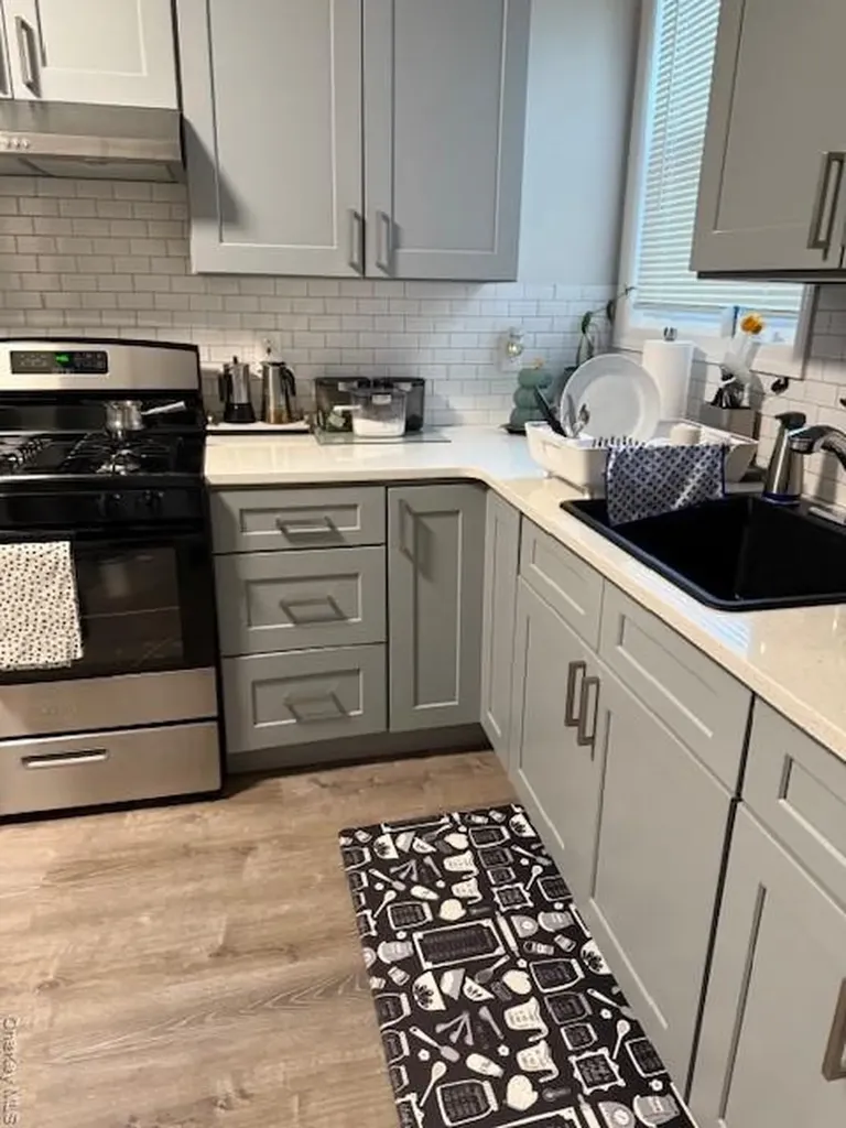 679 E 241st Street Bronx NY 10470