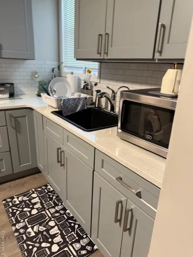 679 E 241st Street Bronx NY 10470