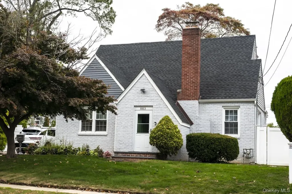 1023 Schuman Place North Baldwin NY 11510