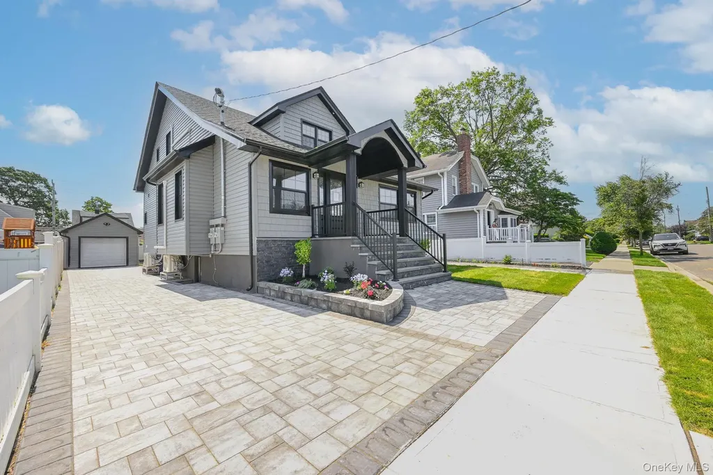 108 Bismark Avenue Valley Stream NY 11581
