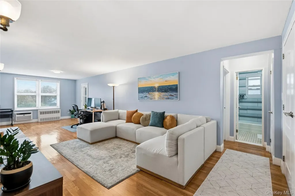 241-20 Northern Boulevard Douglaston NY 11362