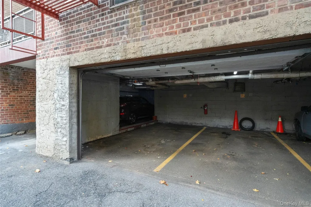 241-20 Northern Boulevard Douglaston NY 11362