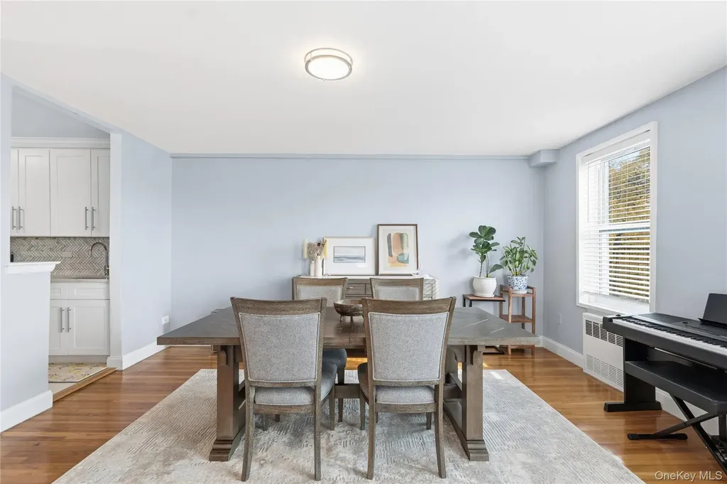 241-20 Northern Boulevard Douglaston NY 11362