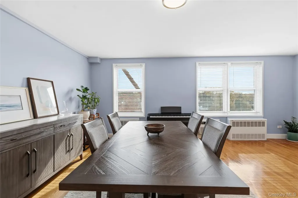 241-20 Northern Boulevard Douglaston NY 11362