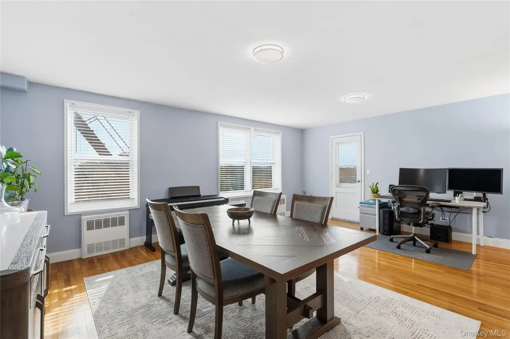 241-20 Northern Boulevard Douglaston NY 11362