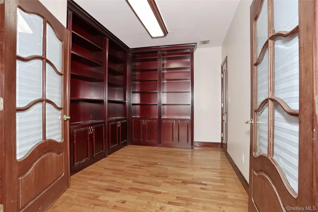 11 Laura Place Spring Valley NY 10977