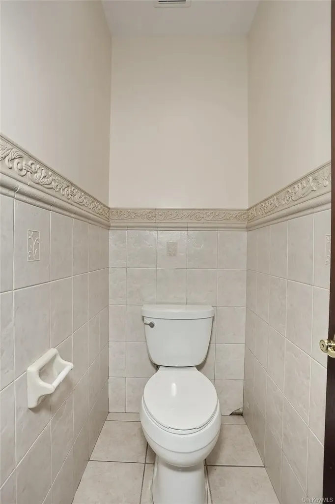 11 Laura Place Spring Valley NY 10977