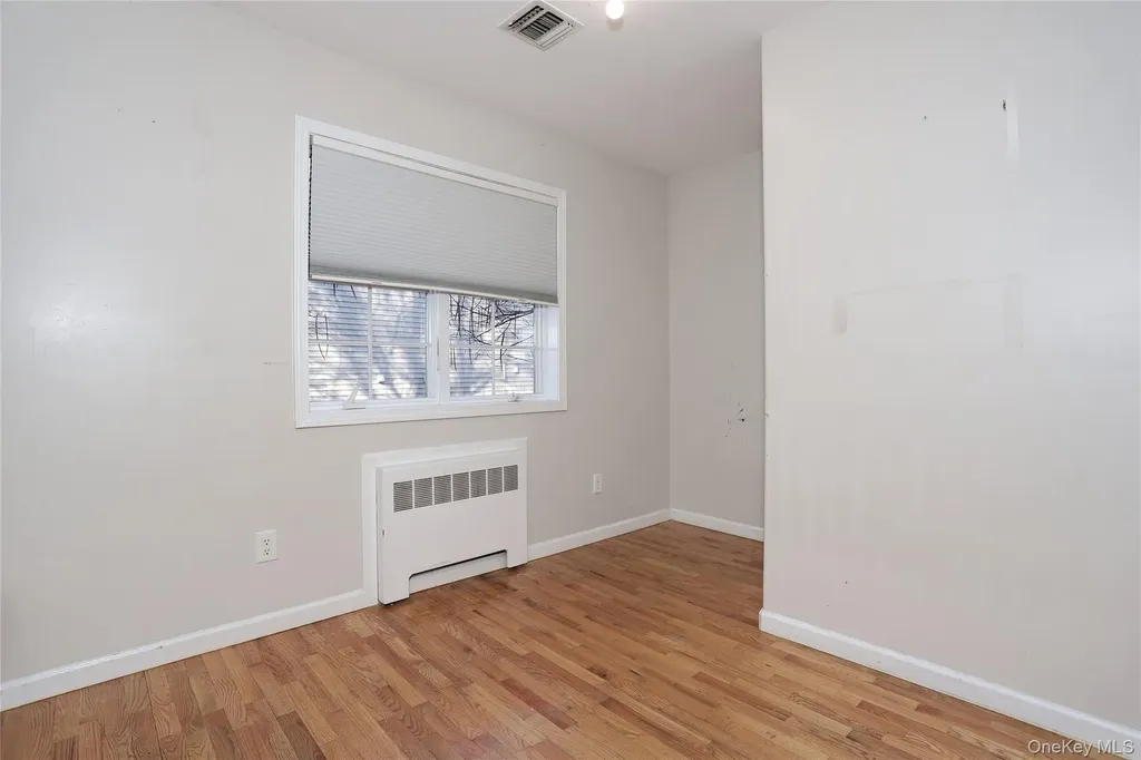 11 Laura Place Spring Valley NY 10977