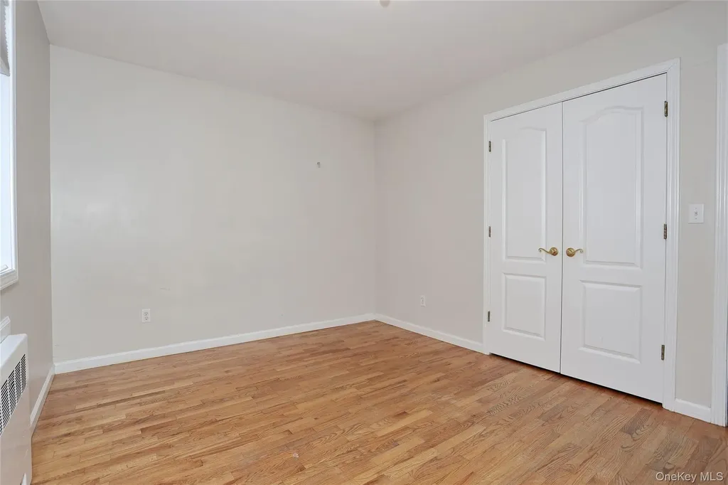 11 Laura Place Spring Valley NY 10977