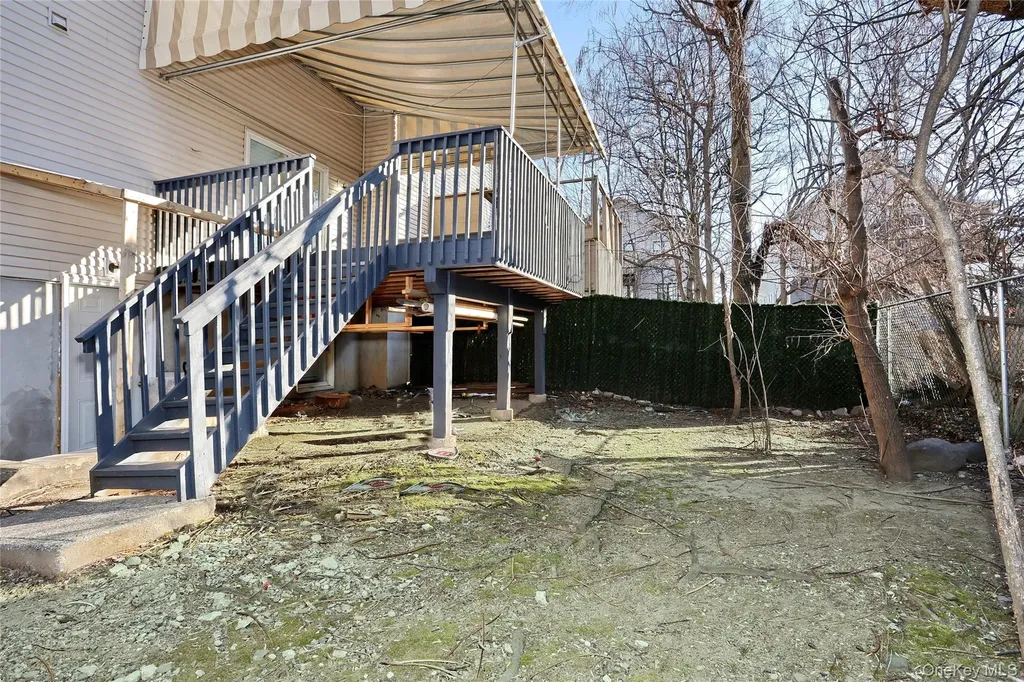 11 Laura Place Spring Valley NY 10977