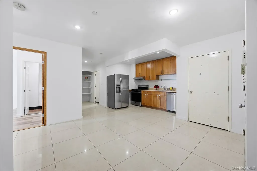 106-07 Northern Boulevard Corona NY 11368