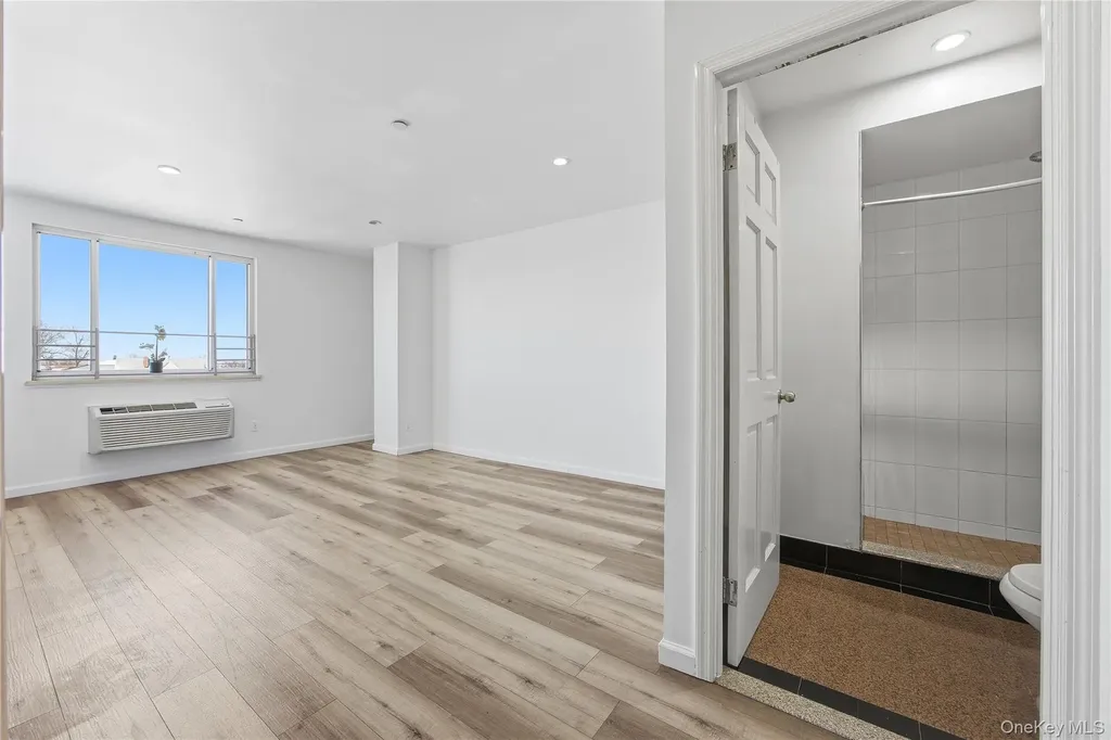 106-07 Northern Boulevard Corona NY 11368