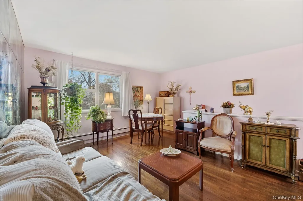 220-47 73rd Avenue Bayside NY 11364