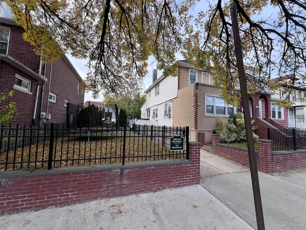 1831 Paulding Avenue Bronx NY 10462