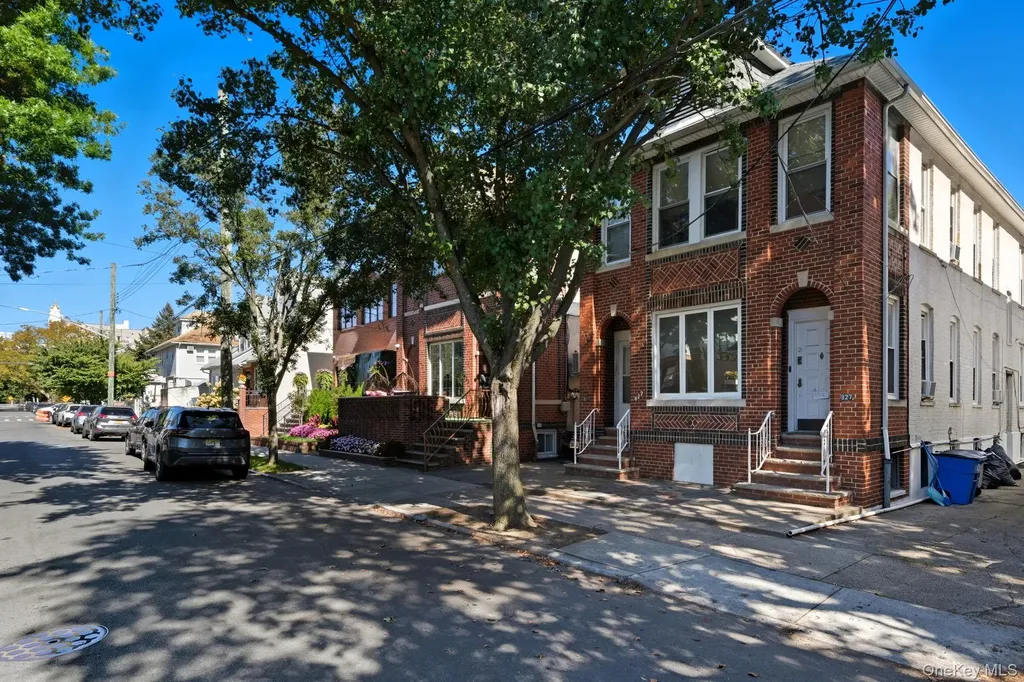 927 E 27th Street Brooklyn NY 11210