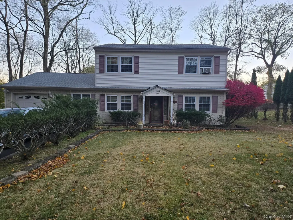 21 Carriage Lane Hillcrest NY 10977