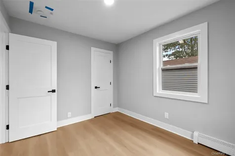 803 Meade Avenue Bellport NY 11713