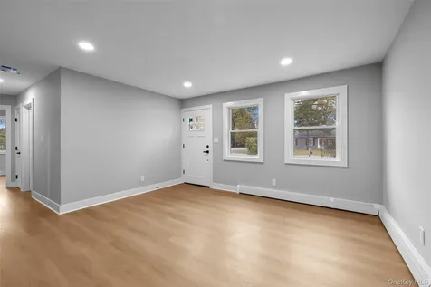 803 Meade Avenue Bellport NY 11713