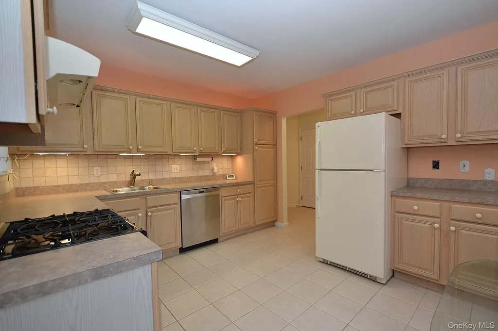1 Philip Lane Middle Island NY 11953