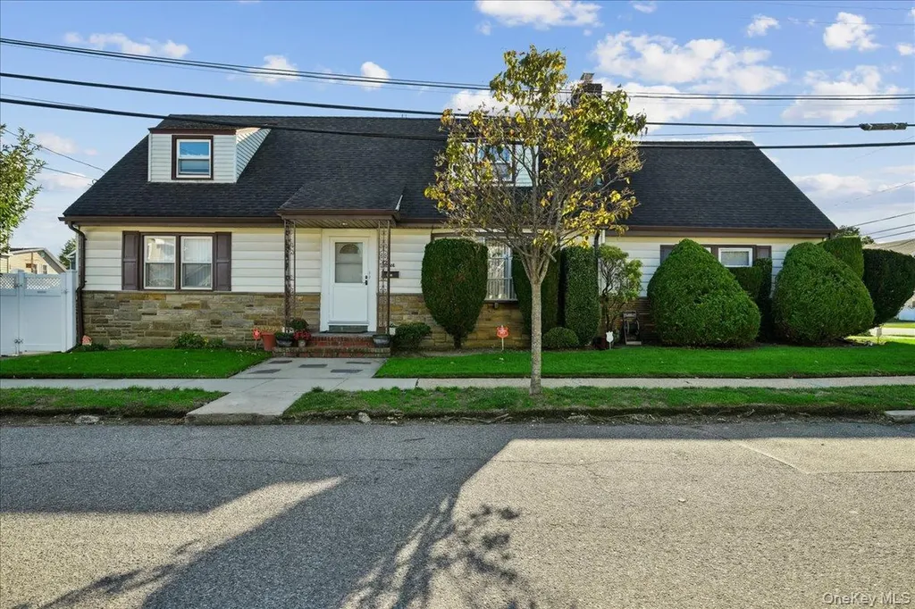 4 E. Carpenter Street Valley Stream NY 11580