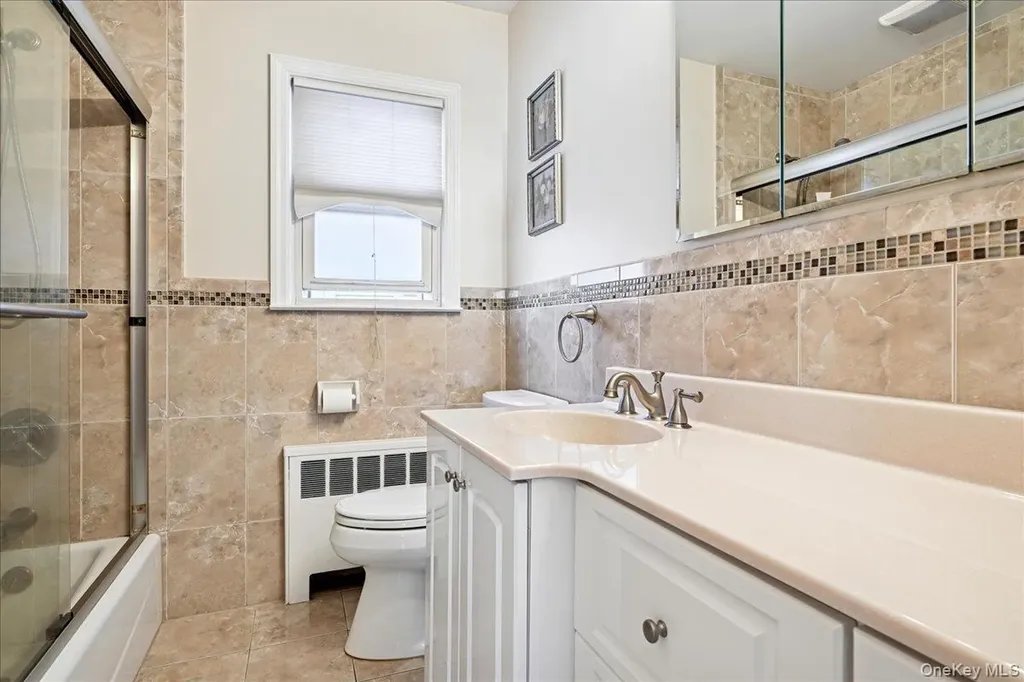 4 E. Carpenter Street Valley Stream NY 11580