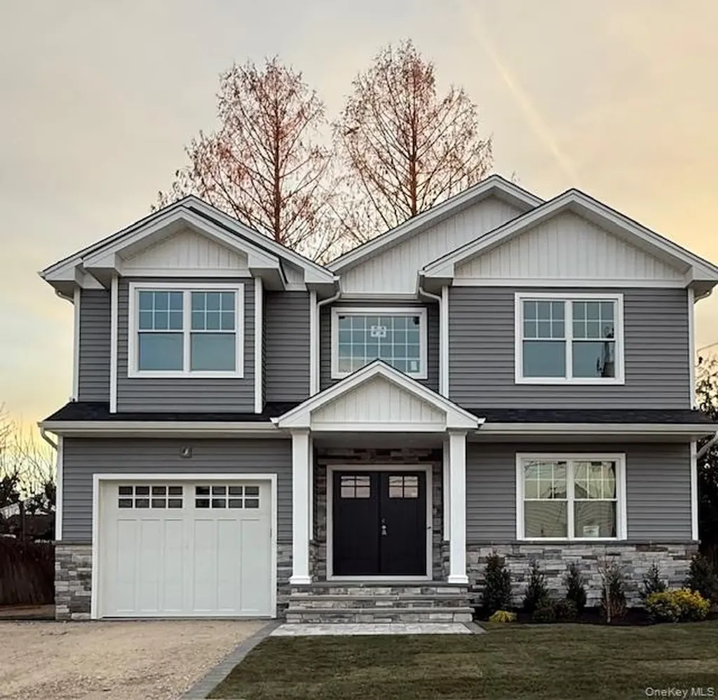 7 Greenway Circle Syosset NY 11791