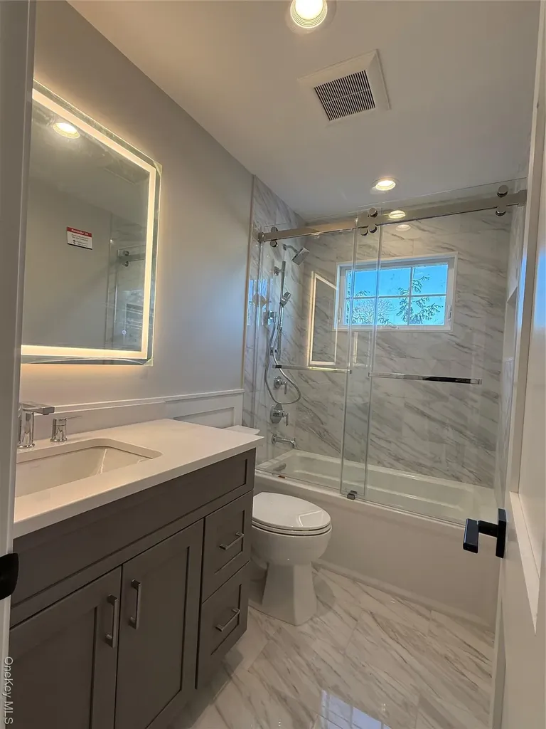 7 Greenway Circle Syosset NY 11791