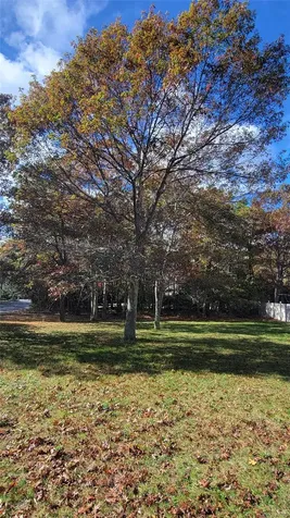 414 Railroad Avenue Manorville NY 11934